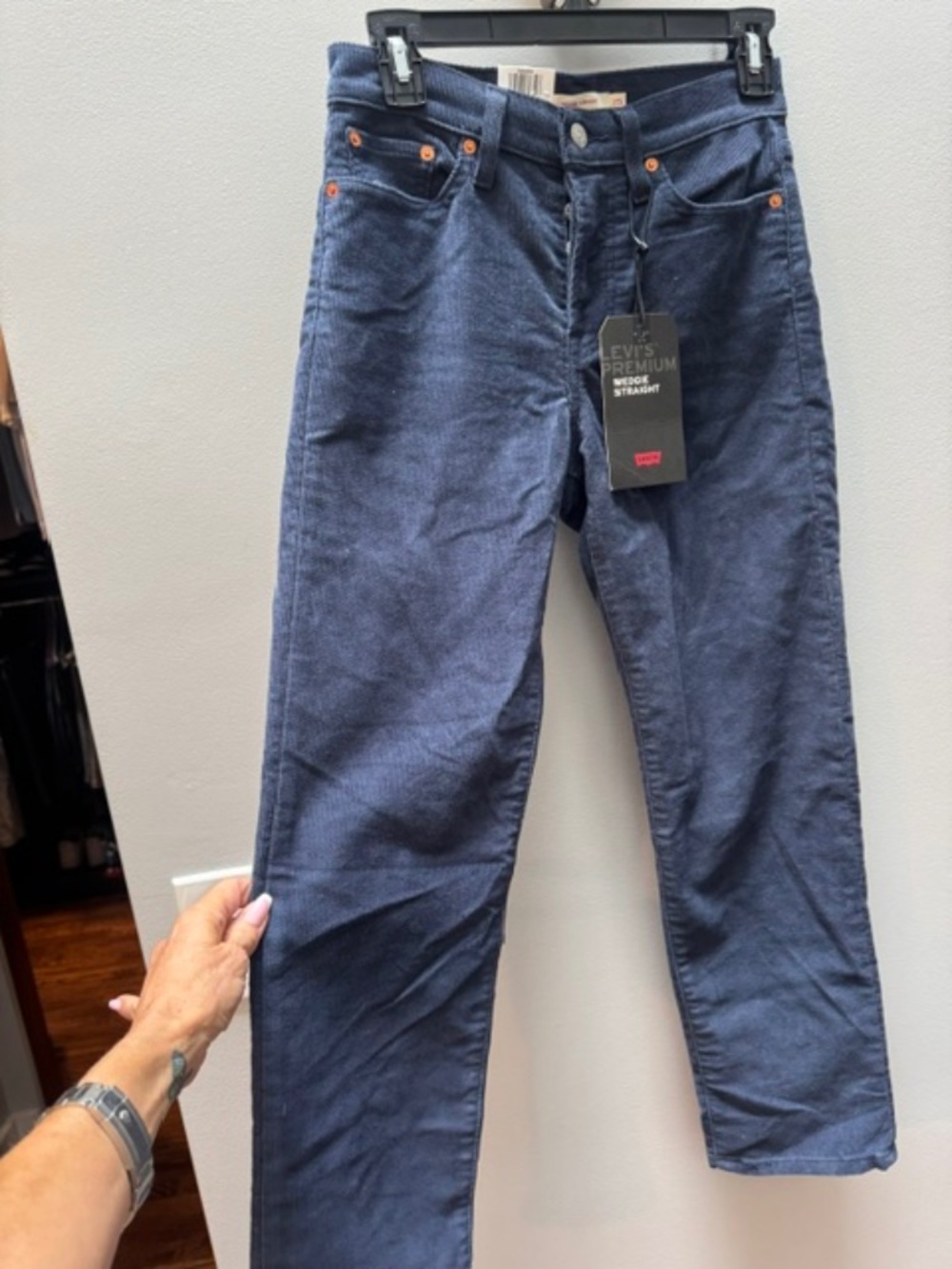 Levi's Wedgie Straight Cords, Navy, 25